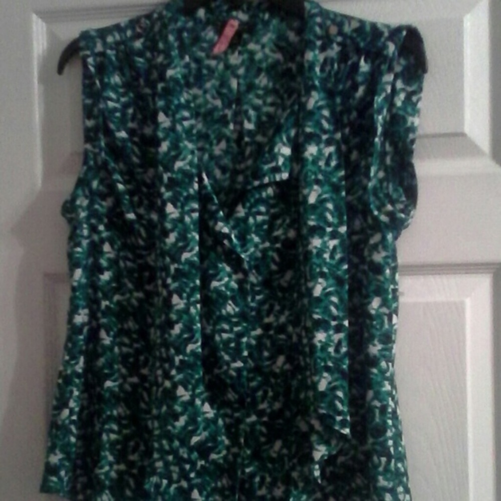 Green and White Ann Taylor blouse